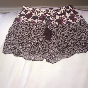 Drawstring floral fabric shorts